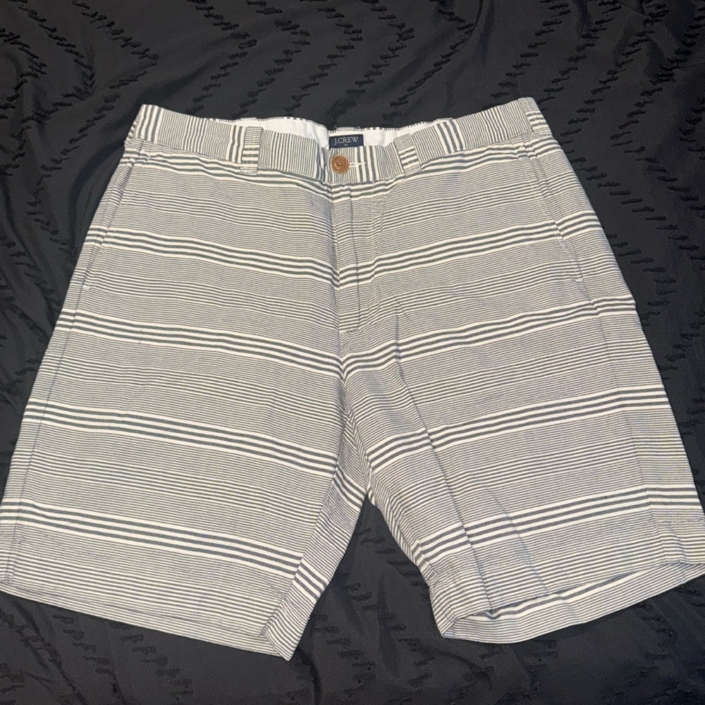 Men’s Navy and White JCrew shorts - size 33W